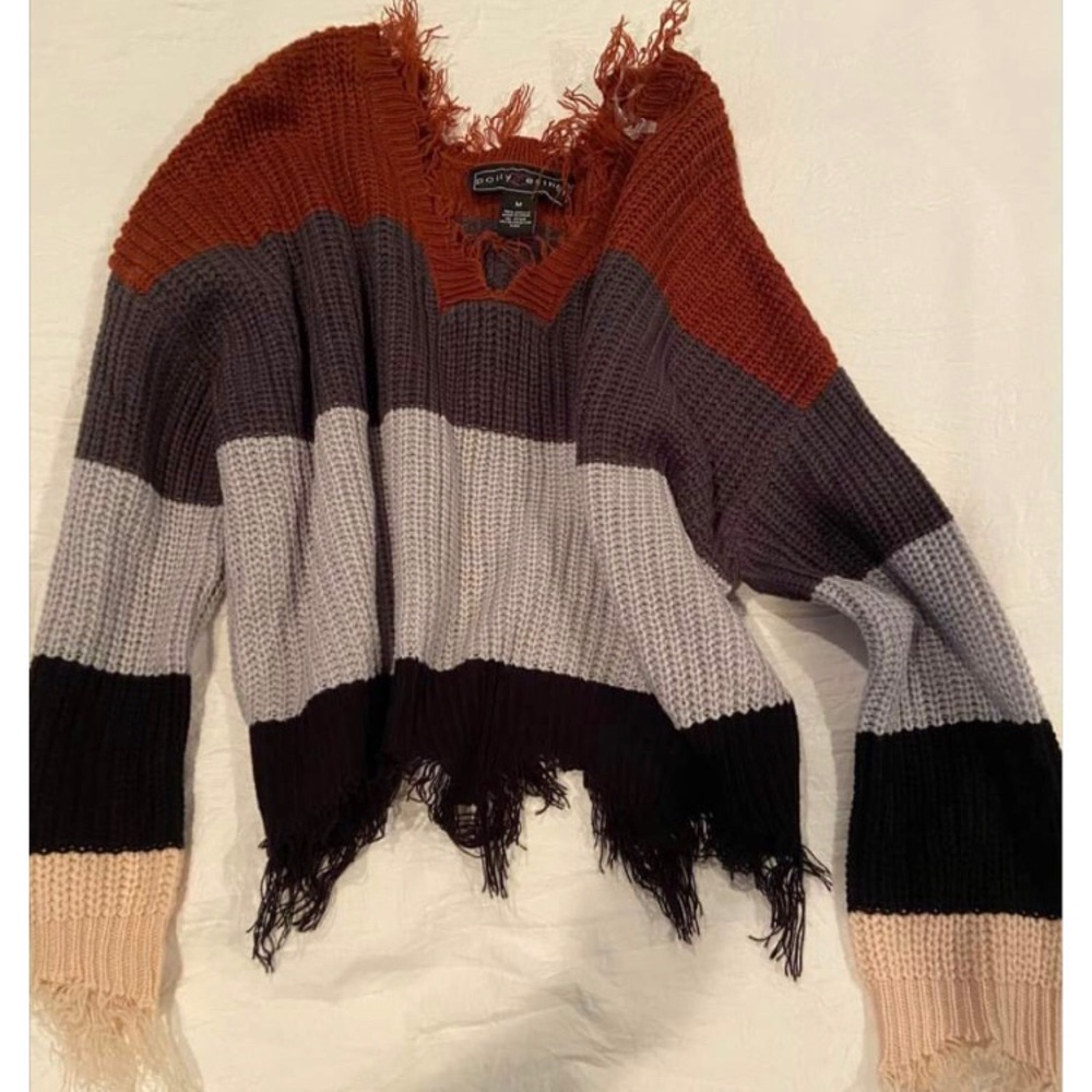 NEW Distressed sweater